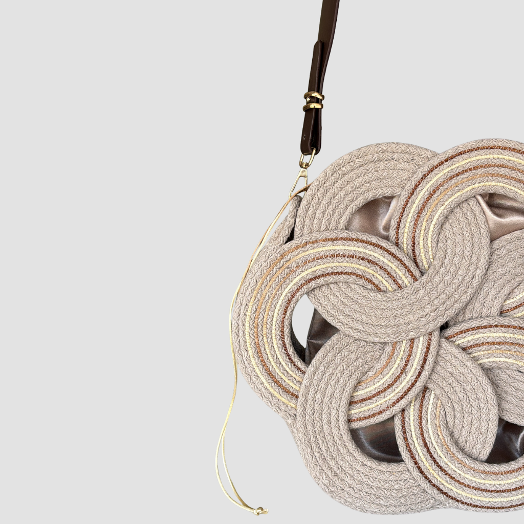 Çiçekli Halkalı Çanta