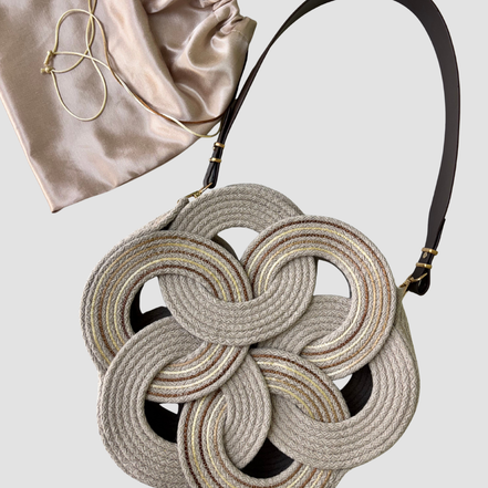 Çiçekli Halkalı Çanta